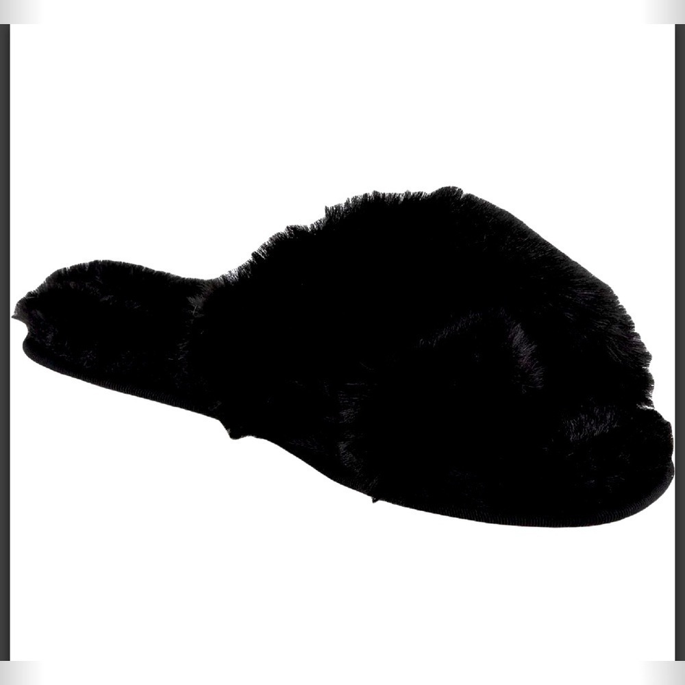 Dolce Vita Pillar black faux fur slide/.Padded insole.Size 7. NWT/Box
